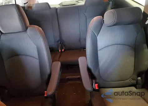 2015 Chevrolet Traverse Lt z USA, uszkodzony, nr VIN 1GNKVGKD8FJ106077